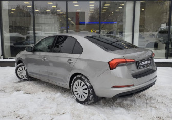Подержанный автомобиль Skoda Rapid Liftback 2020 года (6 фото)