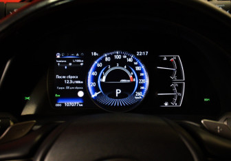 Подержанный автомобиль Lexus ES 2019 года (10 фото)