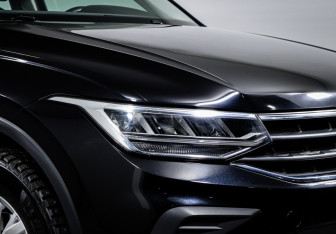 Подержанный автомобиль Volkswagen Tiguan 2020 года (16 фото)