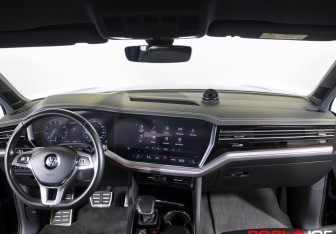Подержанный автомобиль Volkswagen Touareg 2020 года (14 фото)