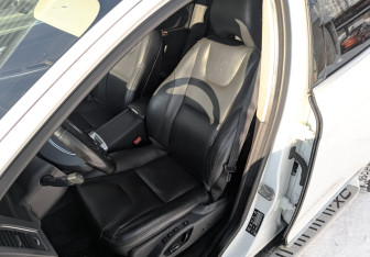 Подержанный автомобиль Volvo XC60 2016 года (20 фото)