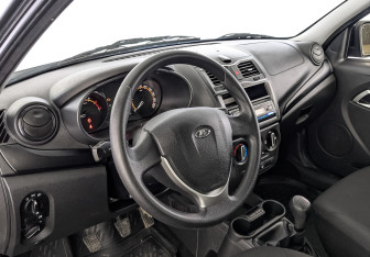 Подержанный автомобиль LADA (ВАЗ) Granta Sedan 2022 года (15 фото)
