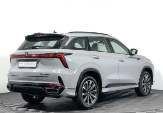 Подержанный автомобиль Changan CS75PLUS 2024 года (5 фото)