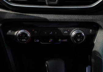 Подержанный автомобиль Chevrolet Orlando 2021 года (19 фото)