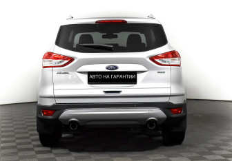 Подержанный автомобиль Ford Kuga 2014 года (5 фото)