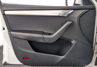 Подержанный автомобиль Skoda Octavia Liftback 2018 года (19 фото)