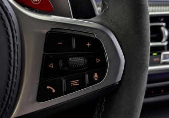 Подержанный автомобиль BMW X6 M 2020 года (30 фото)