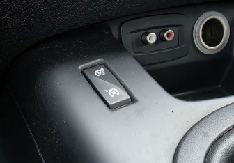 Подержанный автомобиль Renault Scenic 2010 года (17 фото)