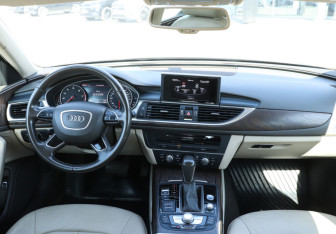 Подержанный автомобиль Audi A6 Sedan 2015 года (12 фото)