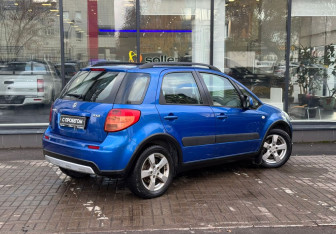 Подержанный автомобиль Suzuki SX4 Hatchback 2011 года (8 фото)