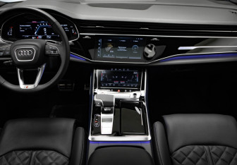 Подержанный автомобиль Audi SQ8 2024 года (18 фото)