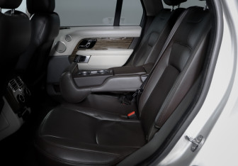 Подержанный автомобиль Land Rover Range Rover 2018 года (10 фото)