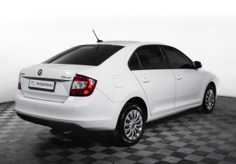 Подержанный автомобиль Skoda Rapid Liftback 2019 года (5 фото)