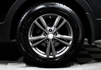 Подержанный автомобиль Hyundai Santa Fe 2013 года (5 фото)