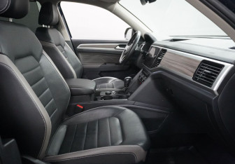 Подержанный автомобиль Volkswagen Teramont 2021 года (9 фото)