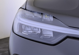 Подержанный автомобиль Volvo XC60 2023 года (11 фото)
