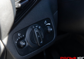 Подержанный автомобиль Ford Kuga 2013 года (19 фото)
