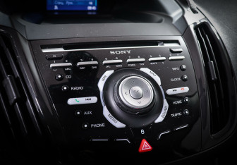 Подержанный автомобиль Ford Kuga 2013 года (15 фото)