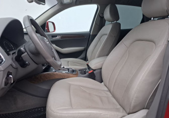 Подержанный автомобиль Audi Q5 2010 года (10 фото)