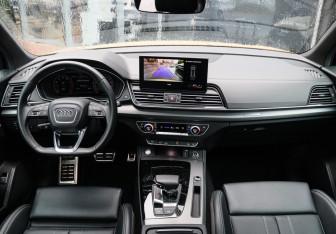 Подержанный автомобиль Audi Q5 2025 года (10 фото)