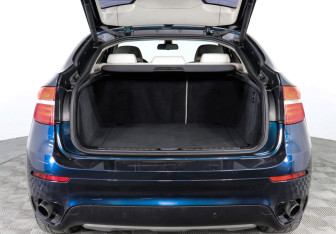Подержанный автомобиль BMW X6 2013 года (7 фото)