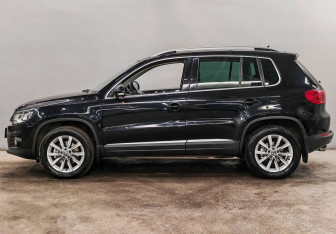 Подержанный автомобиль Volkswagen Tiguan 2011 года (8 фото)