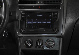 Подержанный автомобиль Volkswagen Polo Sedan 2019 года (9 фото)