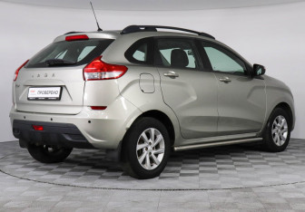 Подержанный автомобиль LADA (ВАЗ) XRAY 2017 года (5 фото)