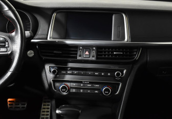 Подержанный автомобиль Kia Optima Sedan 2016 года (13 фото)