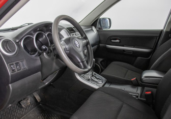 Подержанный автомобиль Suzuki Grand Vitara 2011 года (10 фото)