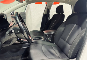 Подержанный автомобиль Kia Cerato Sedan 2020 года (8 фото)