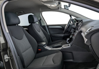 Подержанный автомобиль Citroen C4 Sedan 2016 года (24 фото)