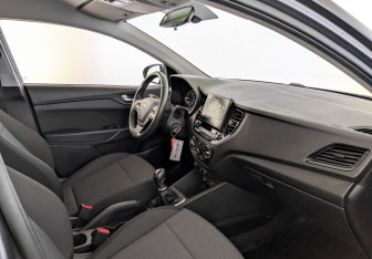 Подержанный автомобиль Hyundai Solaris Sedan 2021 года (11 фото)