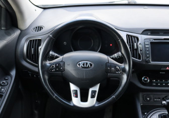 Подержанный автомобиль Kia Sportage 2013 года (14 фото)