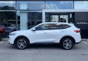 Подержанный автомобиль Haval F7 2022 года (8 фото)
