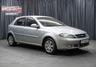 Подержанный автомобиль Chevrolet Lacetti Wagon 2009 года (3 фото)