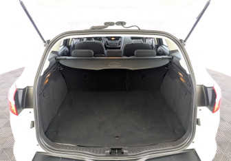 Подержанный автомобиль Ford Focus Wagon 2017 года (9 фото)