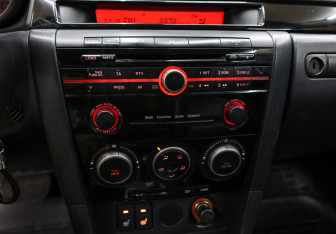 Подержанный автомобиль Mazda 3 Sedan 2008 года (15 фото)