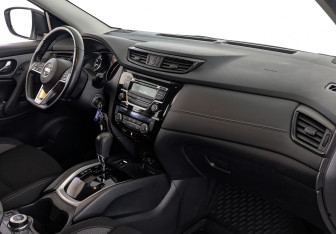 Подержанный автомобиль Nissan Qashqai 2022 года (11 фото)