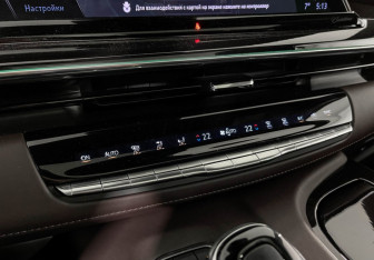 Подержанный автомобиль Cadillac Escalade Suv 2022 года (17 фото)