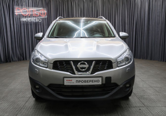 Подержанный автомобиль Nissan Qashqai+2 2010 года (2 фото)