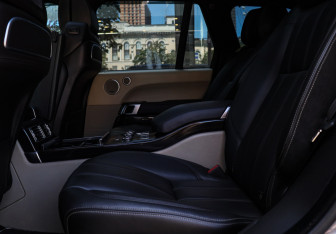 Подержанный автомобиль Land Rover Range Rover 2014 года (18 фото)