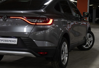 Подержанный автомобиль Renault Arkana 2020 года (23 фото)