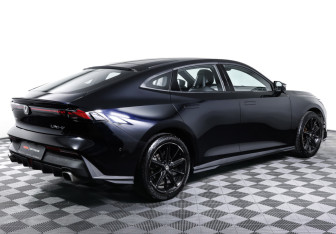 Подержанный автомобиль Changan UNI-V 2023 года (5 фото)