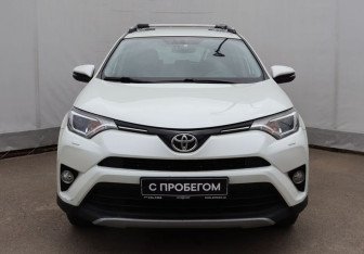 Подержанный автомобиль Toyota RAV4 2016 года (2 фото)