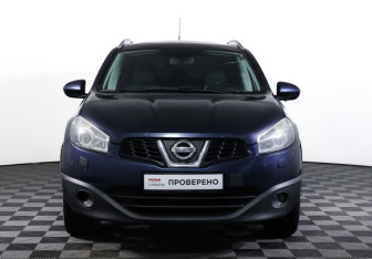 Подержанный автомобиль Nissan Qashqai+2 2010 года (2 фото)