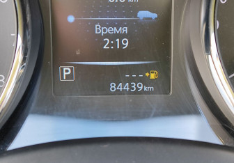 Подержанный автомобиль Nissan X-Trail 2017 года (23 фото)