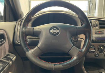 Подержанный автомобиль Nissan Primera Wagon 2001 года (14 фото)