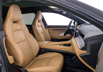 Подержанный автомобиль Zeekr 001 2023 года (23 фото)