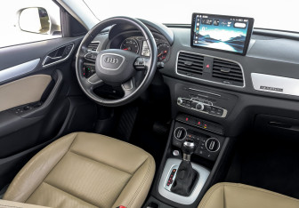 Подержанный автомобиль Audi Q3 2015 года (27 фото)